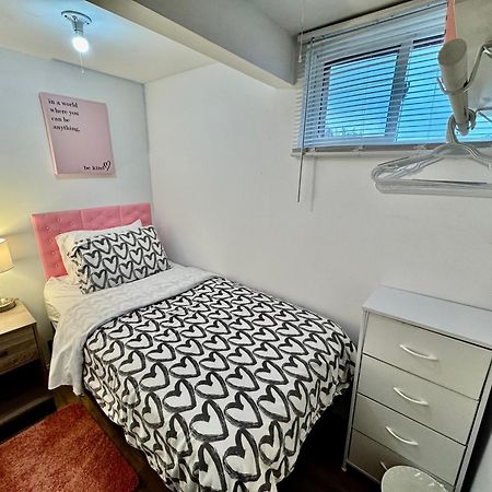 Tiny Private Room On The 1St Floor With Shared Bathroom Near Seatac Airport And Downtown Seattle Exterior photo