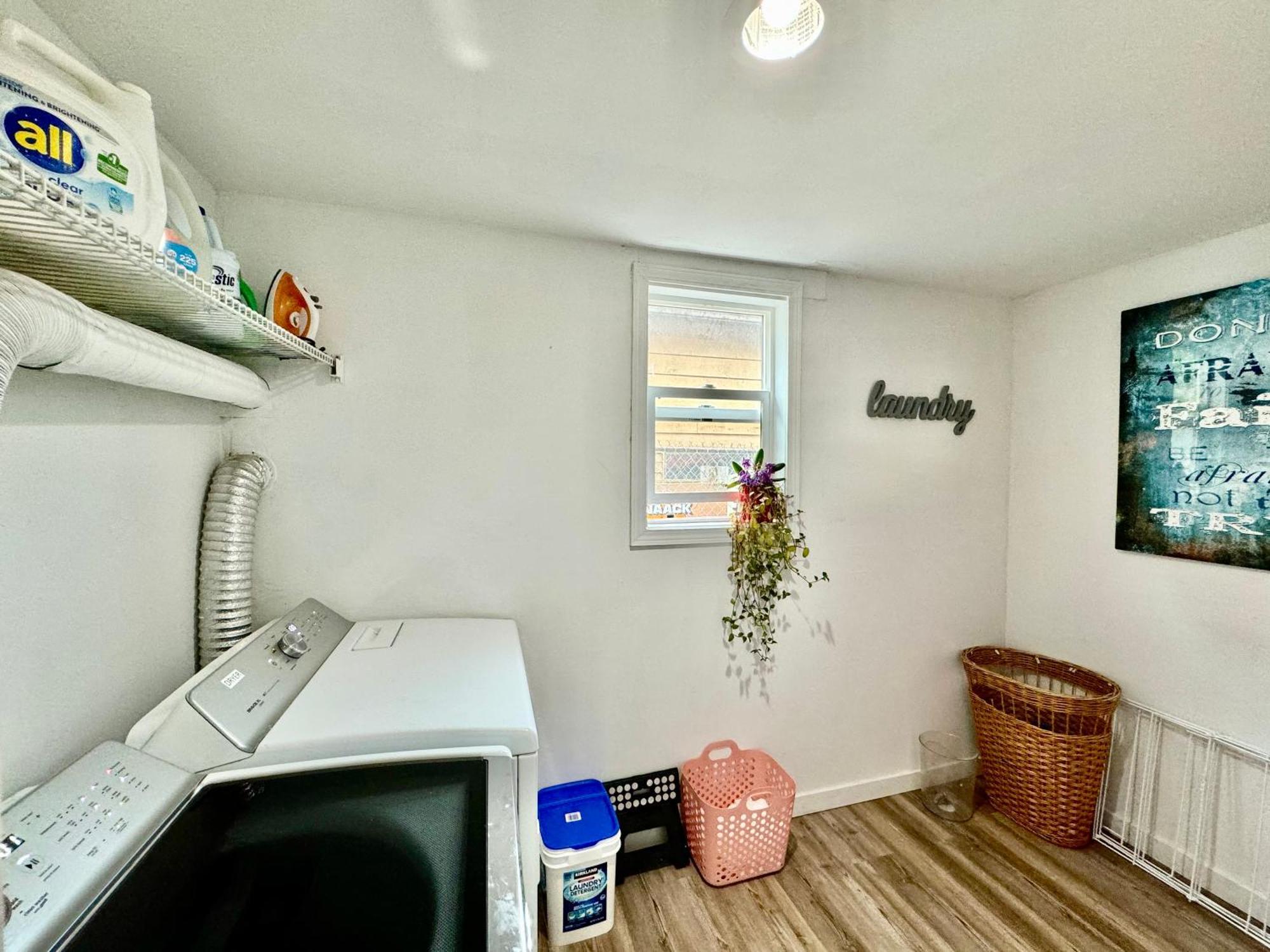 Tiny Private Room On The 1St Floor With Shared Bathroom Near Seatac Airport And Downtown Seattle Exterior photo