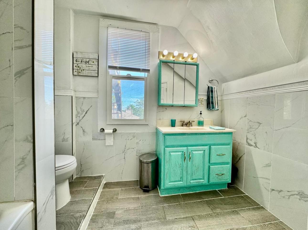 Tiny Private Room On The 1St Floor With Shared Bathroom Near Seatac Airport And Downtown Seattle Exterior photo